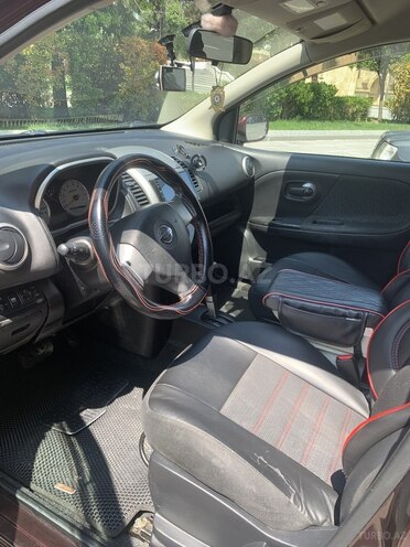 Nissan Note-7