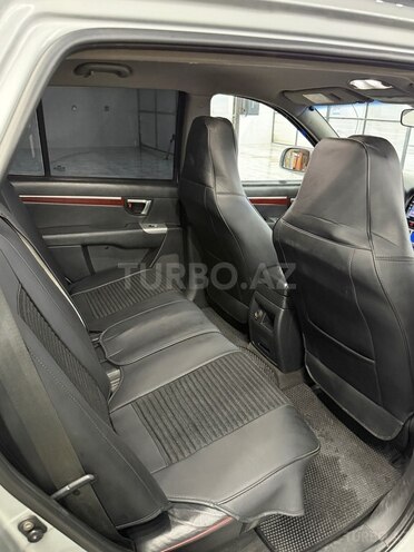 Hyundai Santa Fe-10