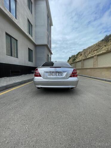 Mercedes E 240-2