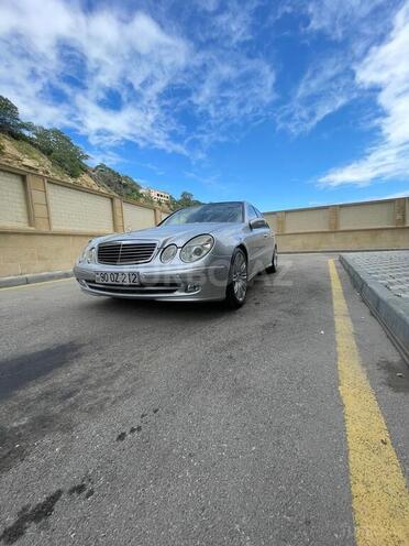 Mercedes E 240-10
