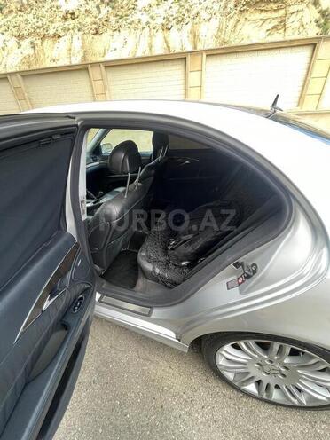 Mercedes E 240-16