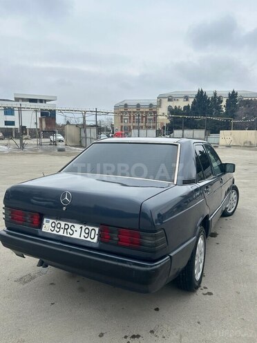 Mercedes 190-2