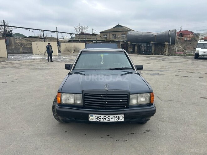 Mercedes 190-1