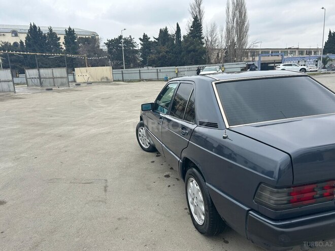 Mercedes 190-7