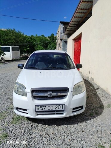 Chevrolet Aveo-1