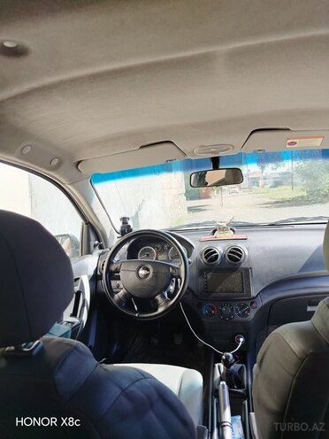 Chevrolet Aveo-5