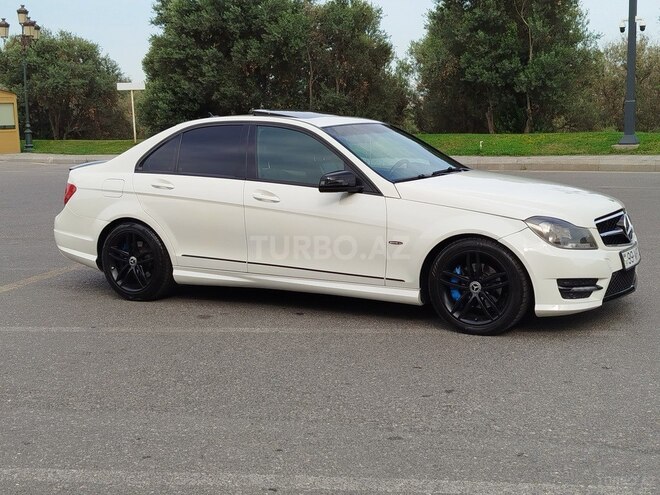 Mercedes C 250 4MATIC-17