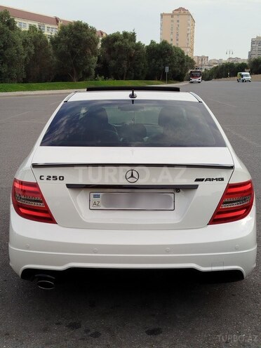 Mercedes C 250 4MATIC-15