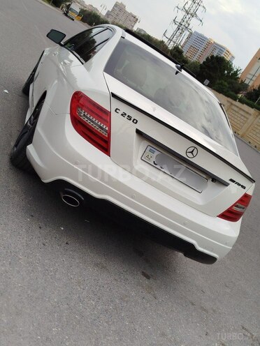 Mercedes C 250 4MATIC-11