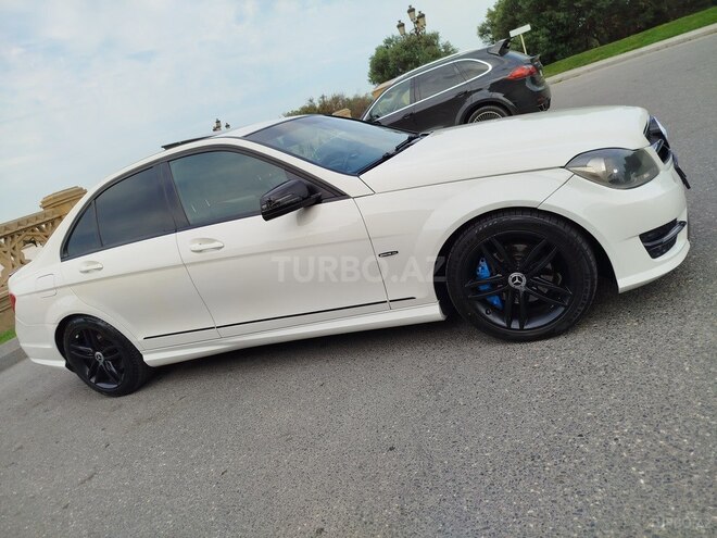 Mercedes C 250 4MATIC-12