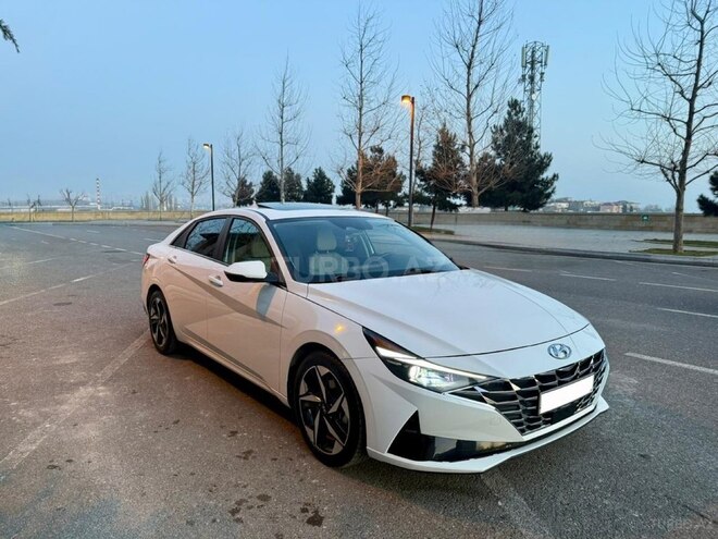 Hyundai Elantra-4