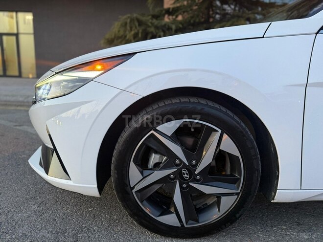 Hyundai Elantra-7
