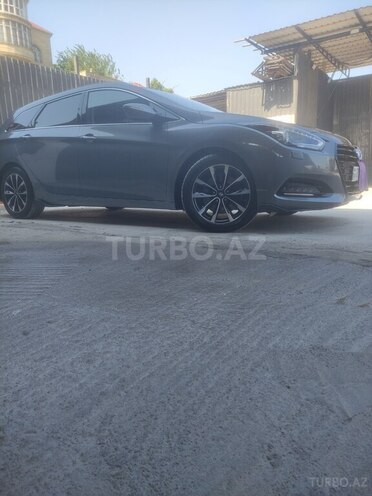Hyundai i40-5