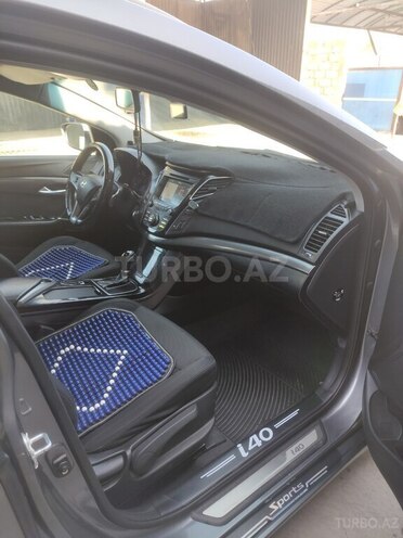 Hyundai i40-11