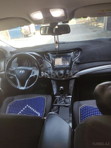 Hyundai i40-13