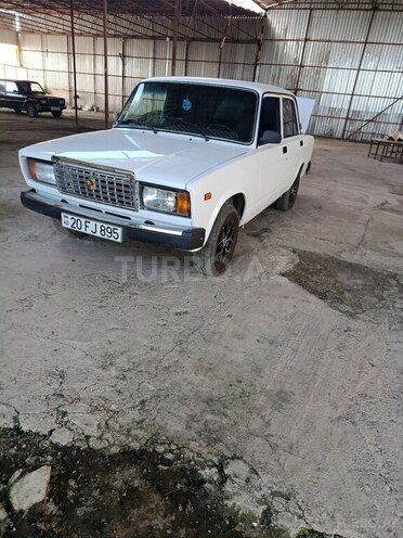 LADA (VAZ) 2107-1