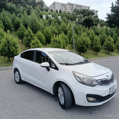 Kia Rio-4