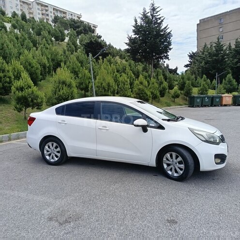 Kia Rio-5
