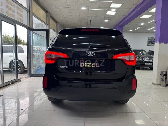 Kia Sorento-12