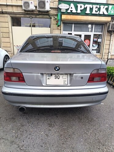 BMW 523-9