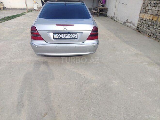 Mercedes E 220-4