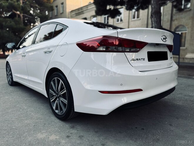 Hyundai Avante-5