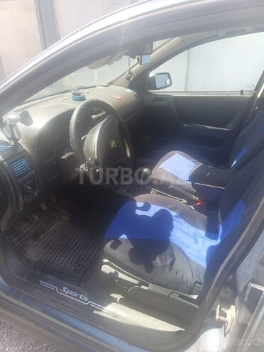 Opel Astra-10