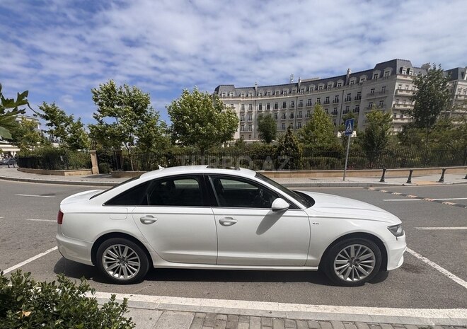 Audi A6-3