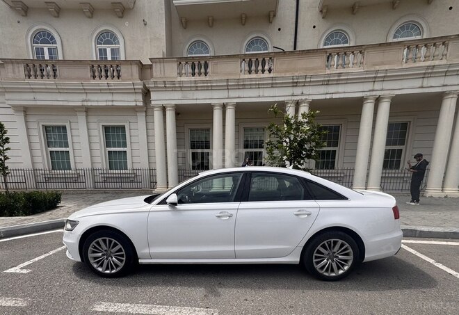Audi A6-2