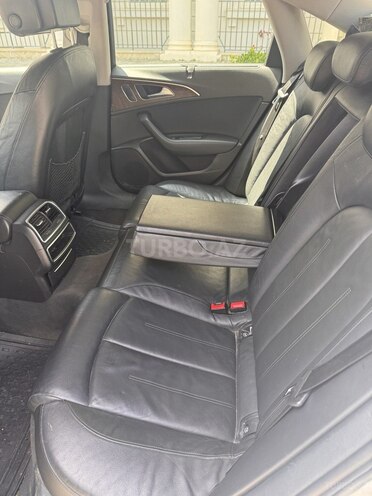 Audi A6-6