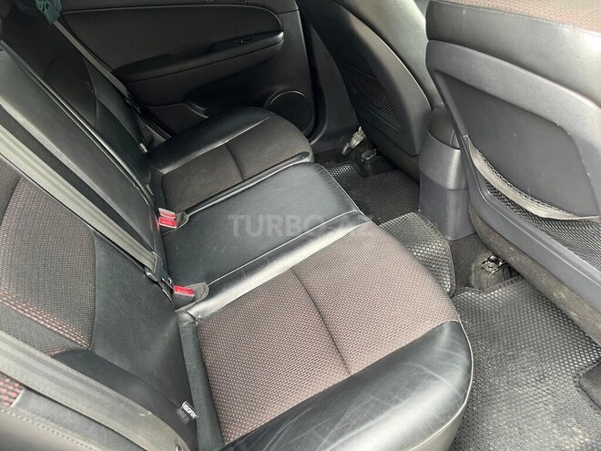 Hyundai i30-10
