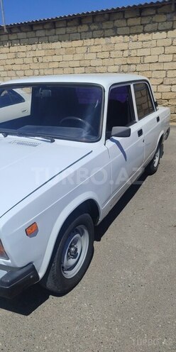 LADA (VAZ) 2107-2