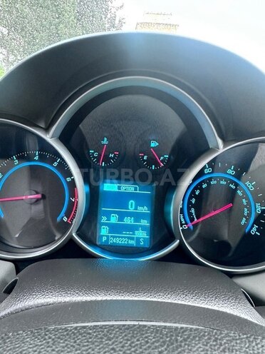 Chevrolet Cruze-10