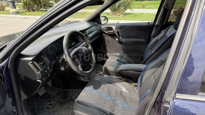 Opel Vectra-8