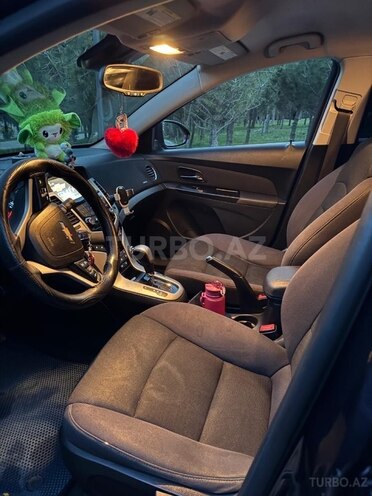 Chevrolet Cruze-11