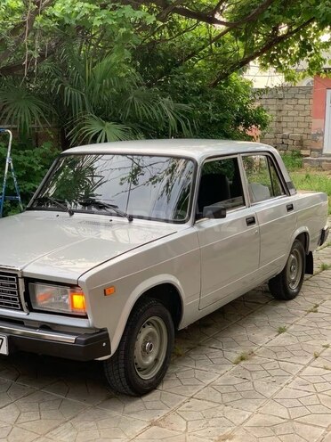 LADA (VAZ) 2107-2