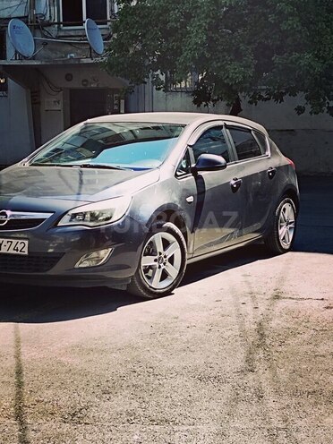 Opel Astra-2