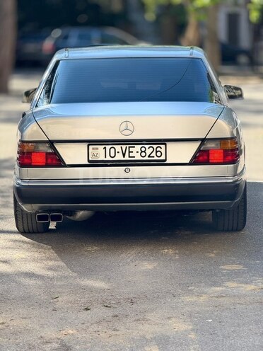 Mercedes 250 D-2