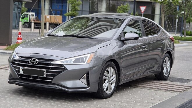 Hyundai Elantra-3