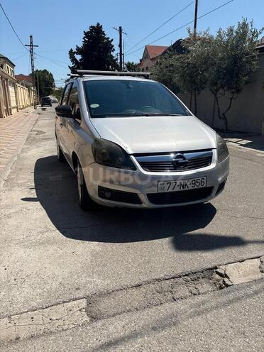 Opel Zafira-2