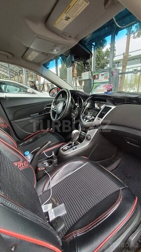 Chevrolet Cruze-12