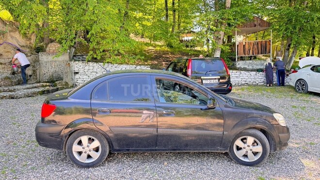 Kia Rio-2
