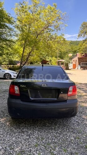 Kia Rio-4