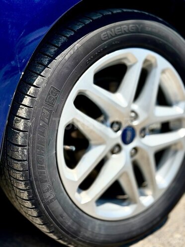 Ford Fusion (North America)-18