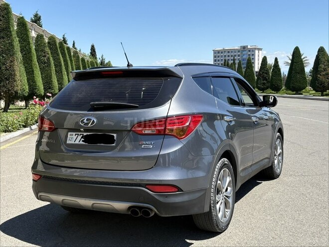 Hyundai Santa Fe-5