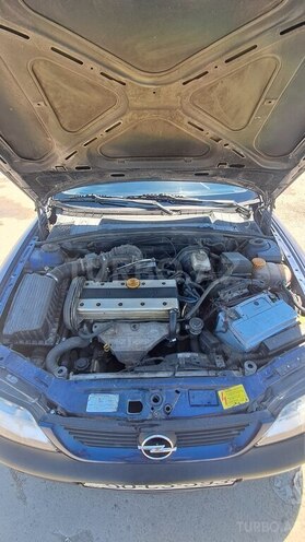 Opel Vectra-2