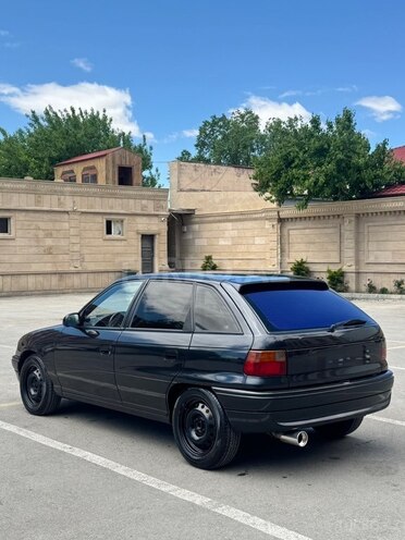 Opel Astra-4