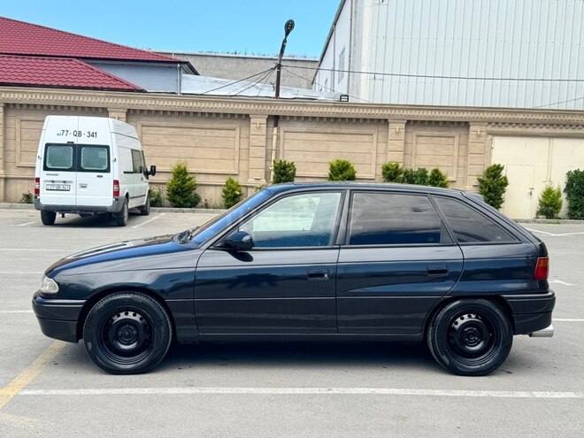 Opel Astra-3