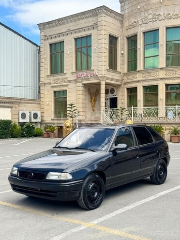 Opel Astra-2