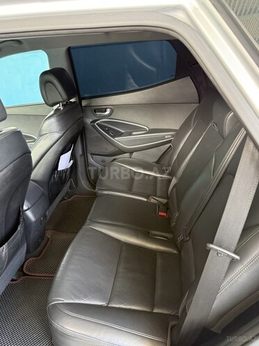 Hyundai Santa Fe-5